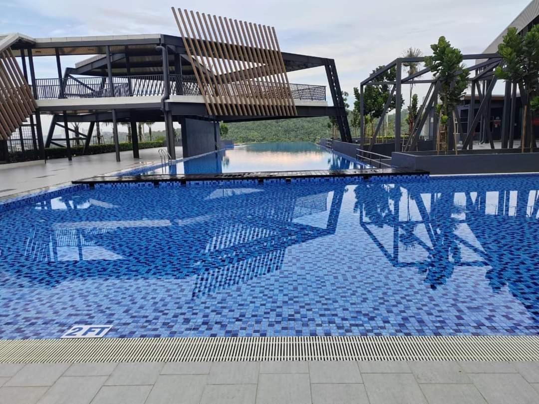 A&z Residensi Adelia2, Bangi Avenue, Free Wifi, Pool Apartment